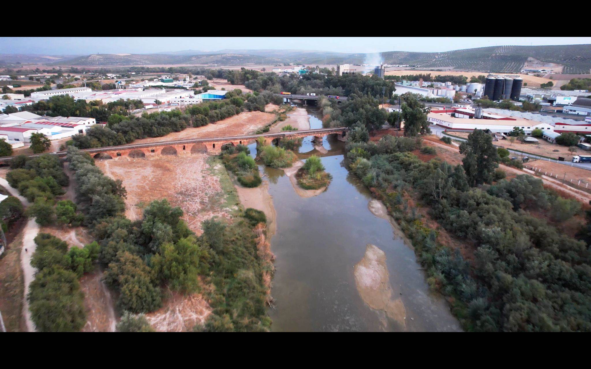 Foto aerea rio guadalquivir